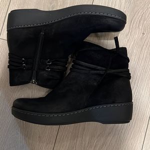 { Dansko } Evelyn Lichen Burnished Suede Boots